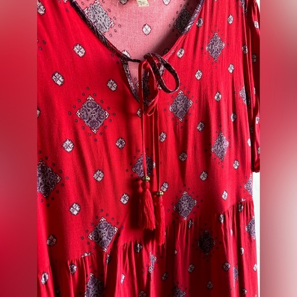 Aveology - Paisley Red and Purple Maxi Dress - Picture 7 of 10